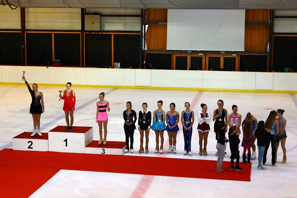 N2 Novices Dames - Hanna 1ère, Estelle 6ème